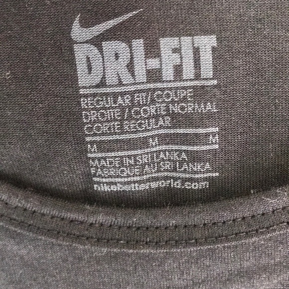 SOLD⭐️Nike Dri-Fit Swoosh racerback workout tank - Picture 5 of 6